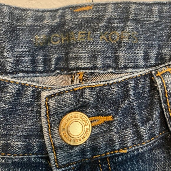 Michael Kors Women's Gold Metal Back Label Size 4 - Picture 6 of 6